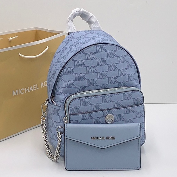 MICHAEL KORS
Maisie Extra-Small Pebbled Leather 2-in-1 Backpack
Pale Blue
NWT - Picture 11 of 16